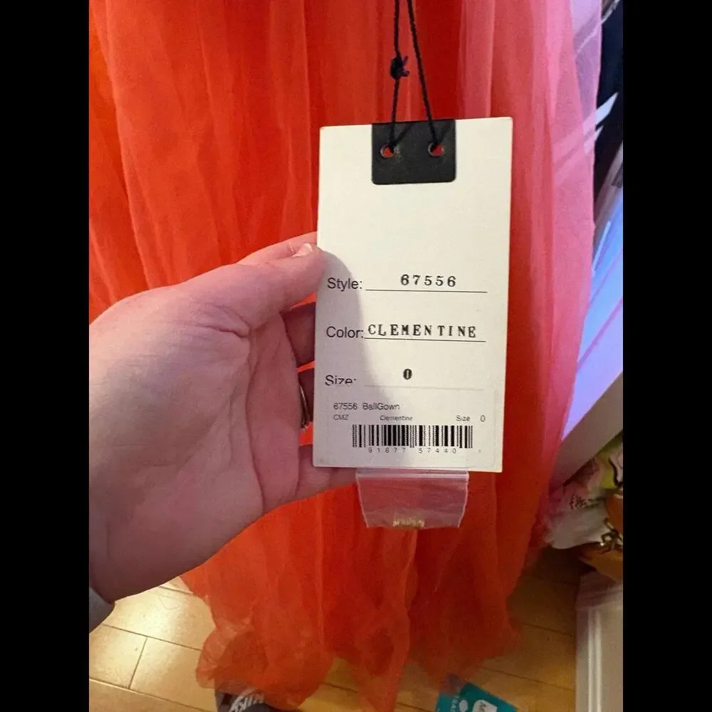 Mac Duggal - Picture 5 of 7